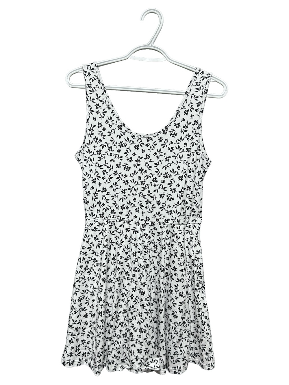 NWT White Birch Ivory Black Floral Sleeveless Dress Built-In Shorts Size S - Picture 2 of 11
